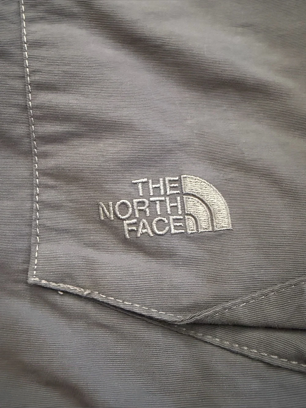 The North Face Gray Men's Activewear Outdoor Pant/Short Size 32